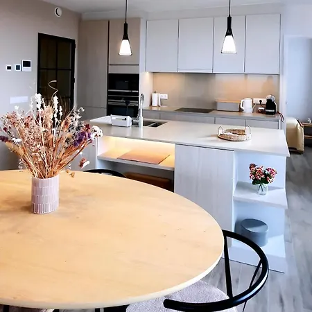 Appartamento Modern 2-bedroom Near The Of T102