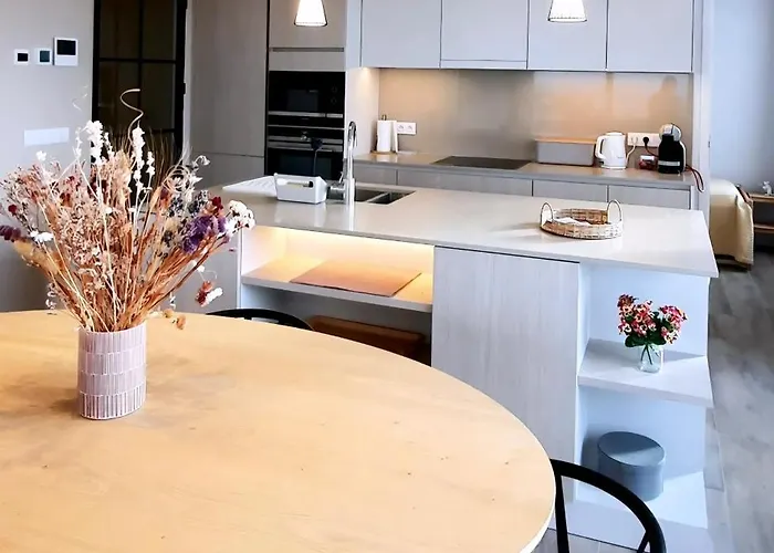 Appartement Modern 2-bedroom Near The Of T102