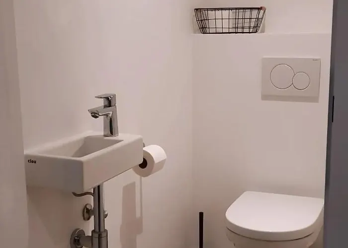 Modern 2-bedroom Near The Of T102 Appartement *