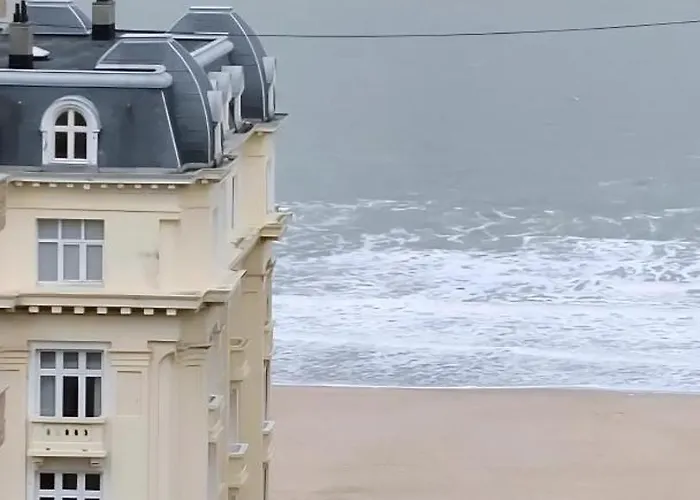 Appartement Modern 2-bedroom Near The Of T102 Oostende